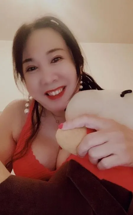 越秀泄火熟女