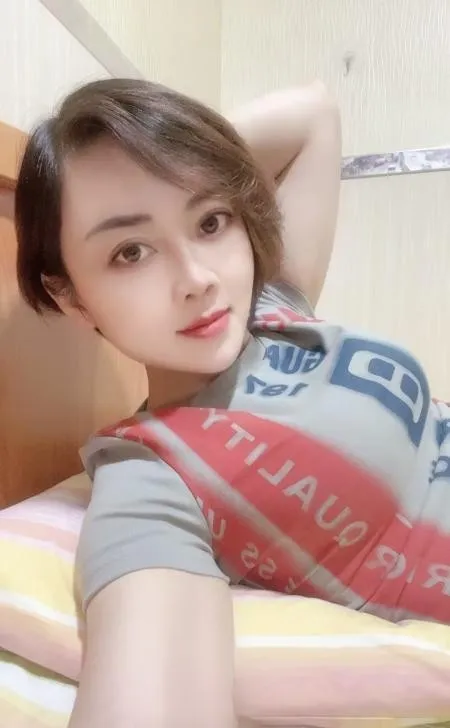 龙华清湖短发少妇
