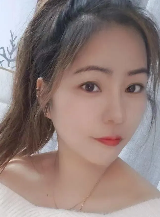 高颜值小活玖玖