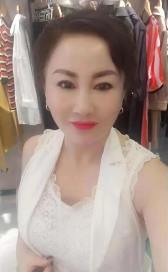 白云御姐可可