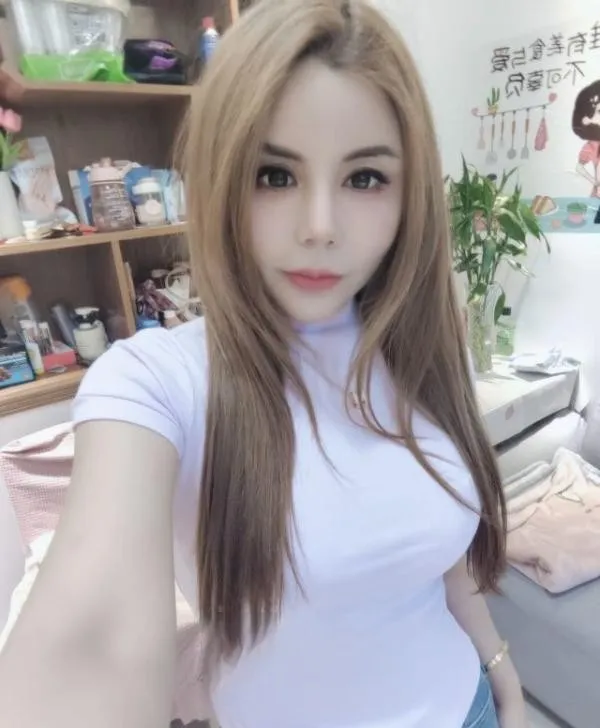 迈皋桥靓丽少妇
