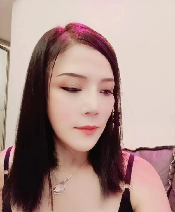 罗湖黑牡丹