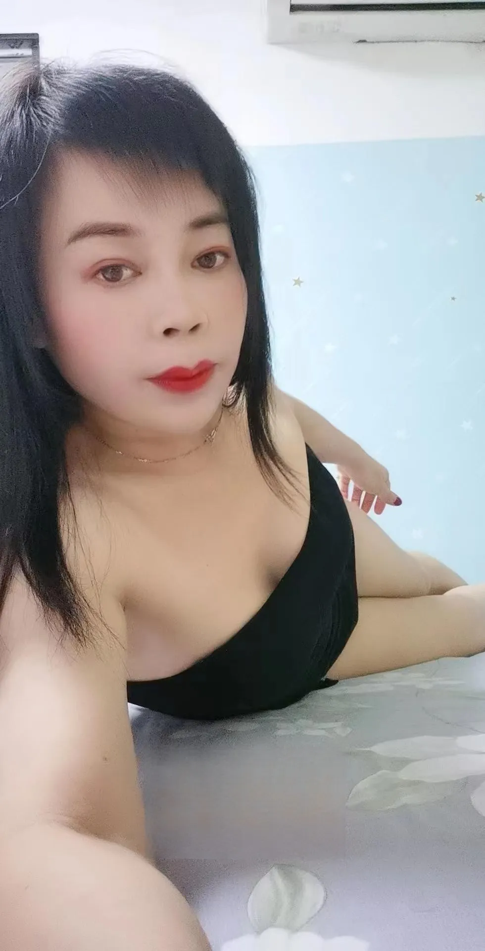 偷吃的大波熟女
