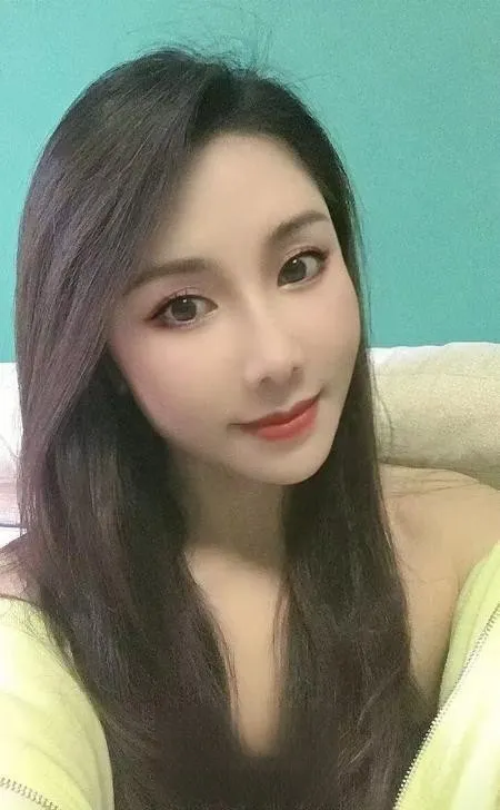 普陀苗族姑娘