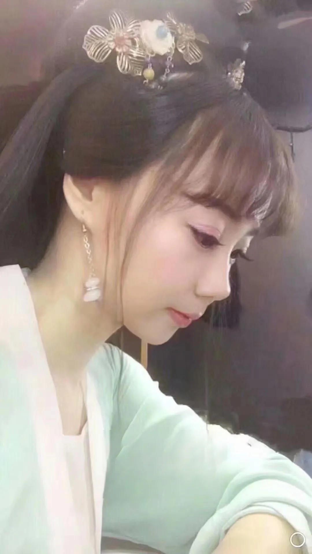 清纯小梦，肤好腿长