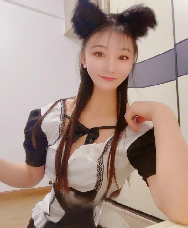 娇滴滴的小软妹
