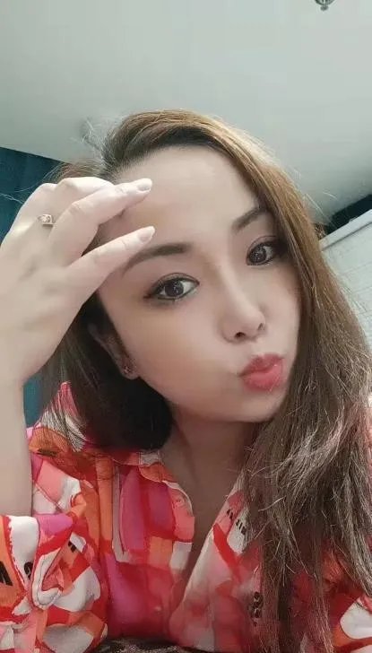 丽莎蜜桃臀