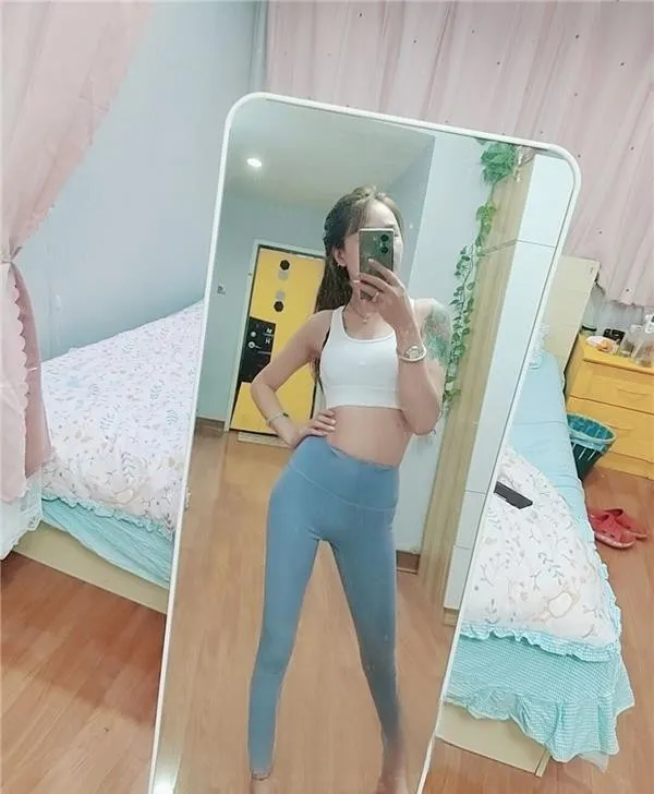 河西带皮肤小姐姐