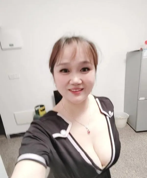 海珠广场熟女媱媱
