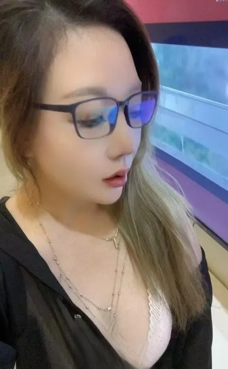 广州番禺眼镜御姐