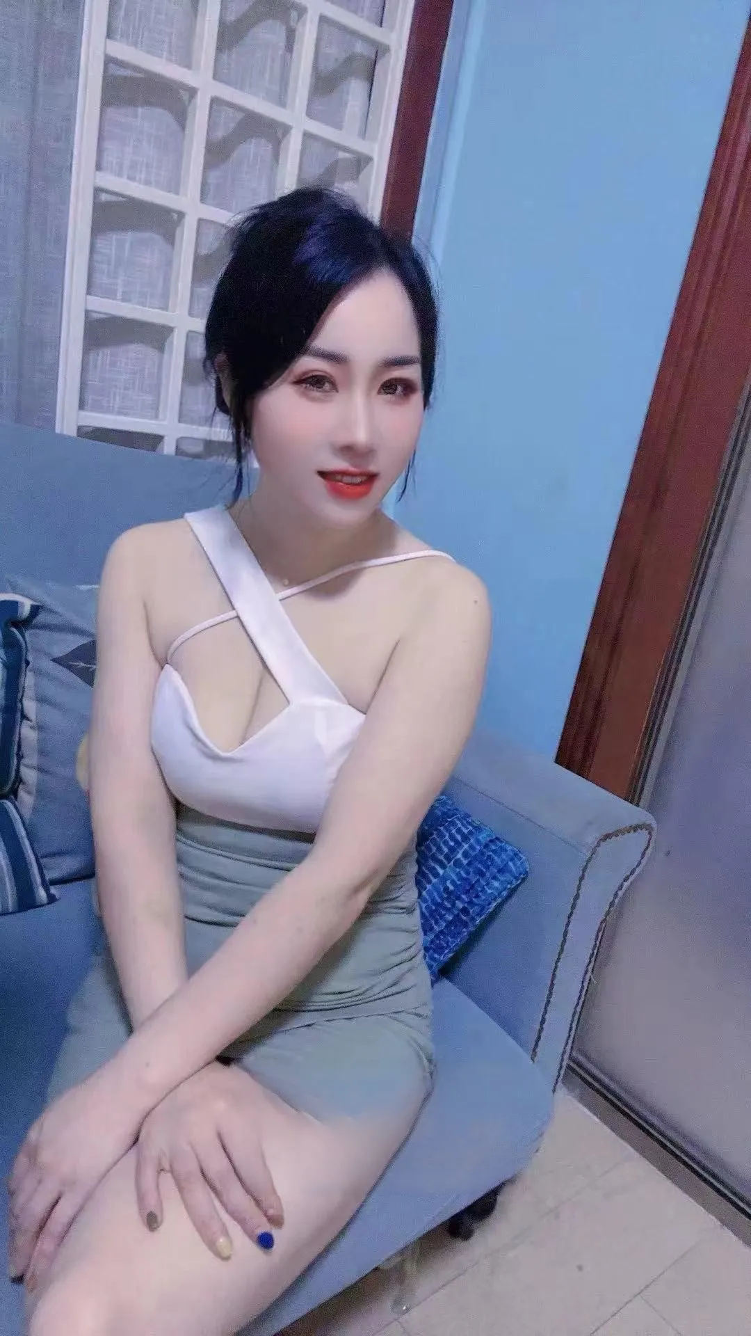 大胸梓夕