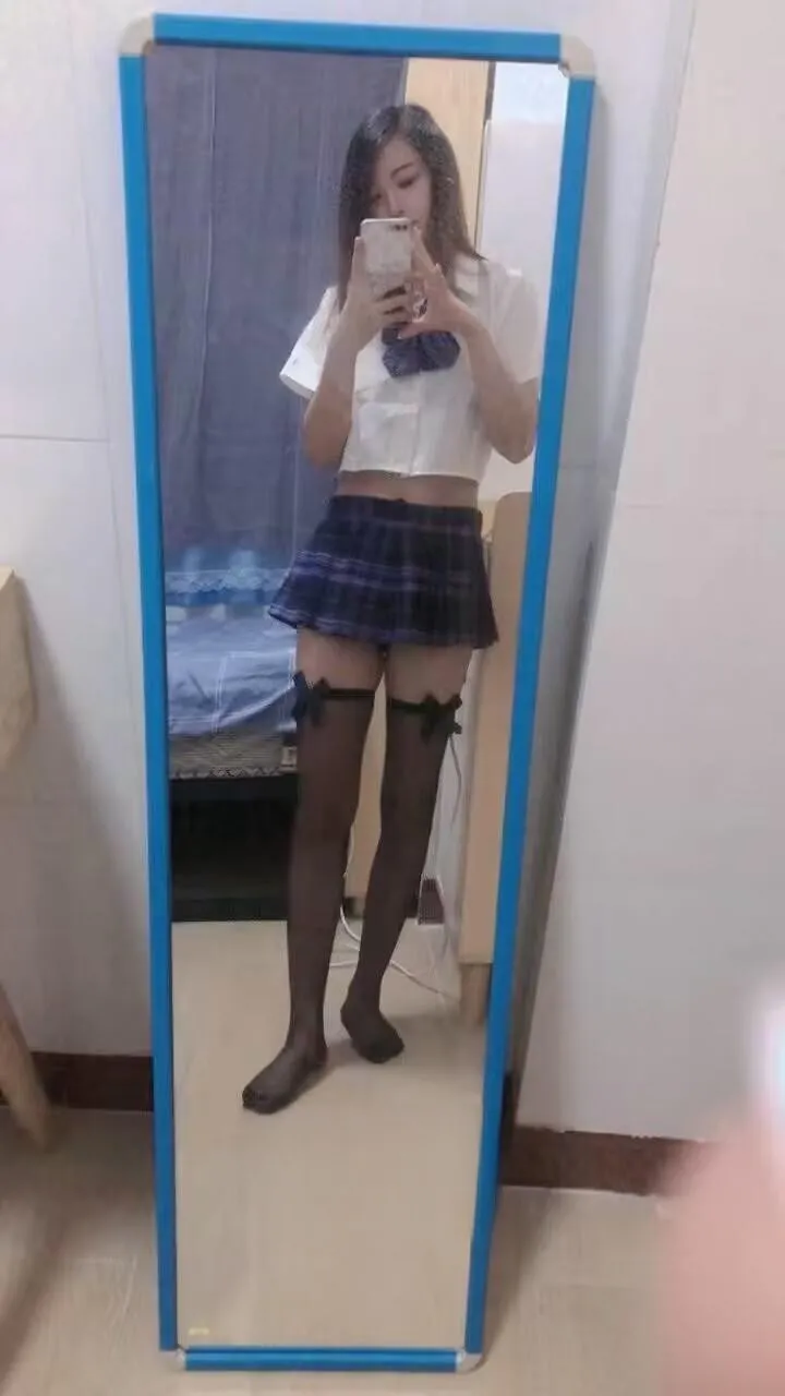 黑丝美腿骚叶子