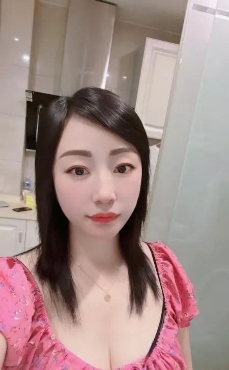 西丽钰柔