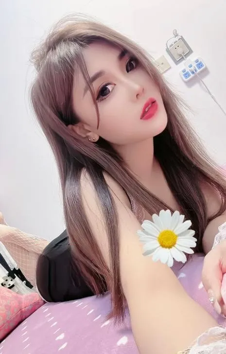 风韵犹存骚少妇