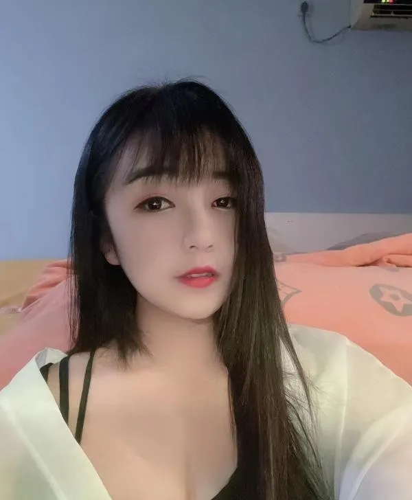 静安风骚小余