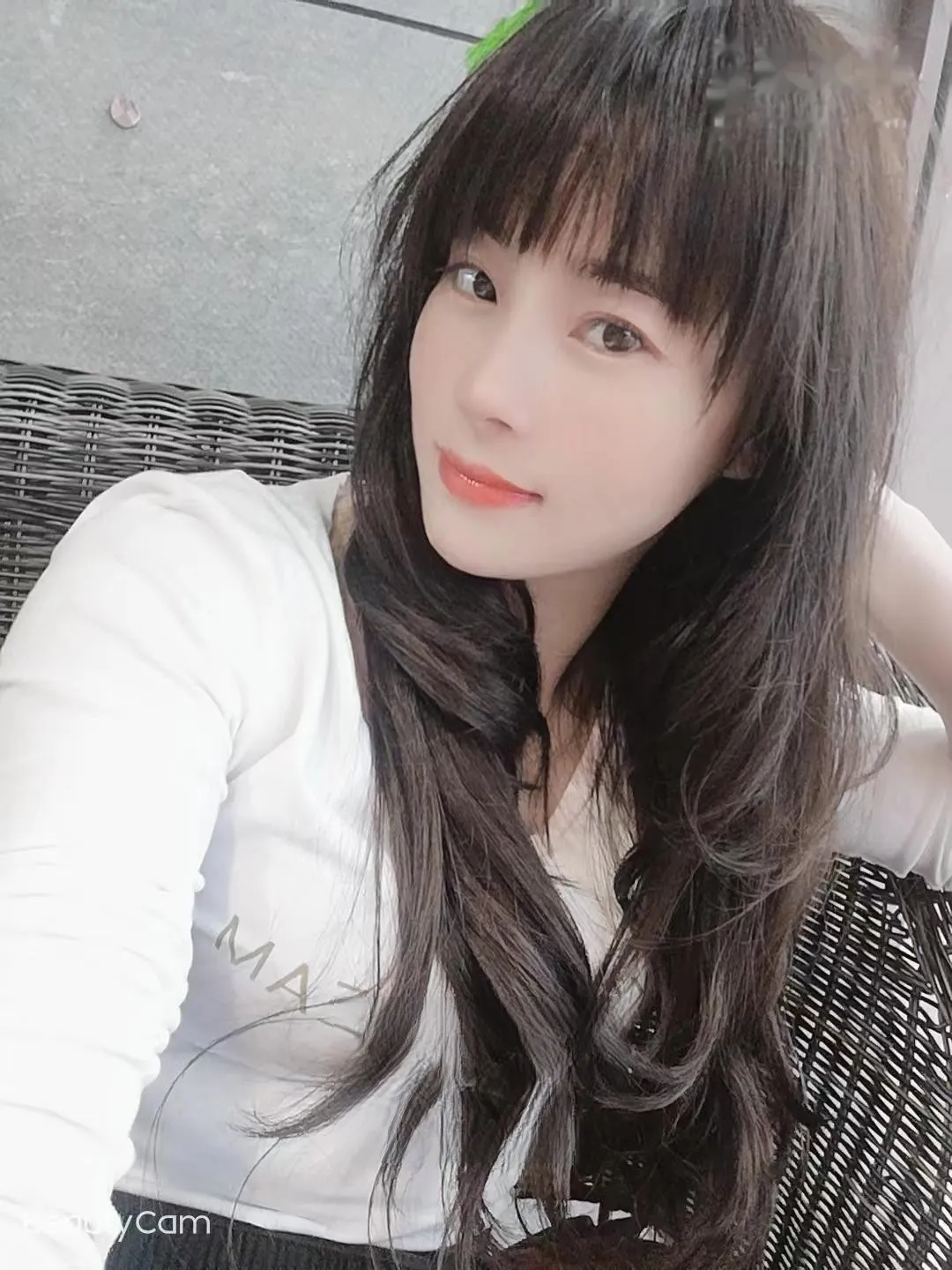 白嫩按摩妹姗姗