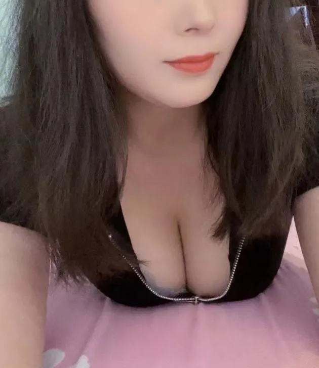 丰满性感熟女