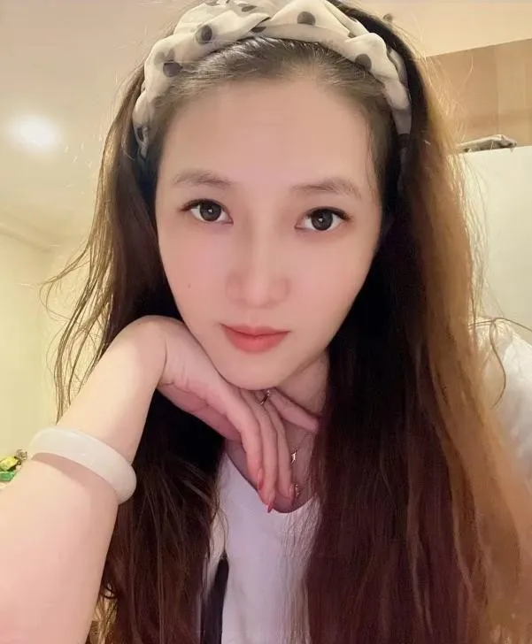 再盘半套美女如烟