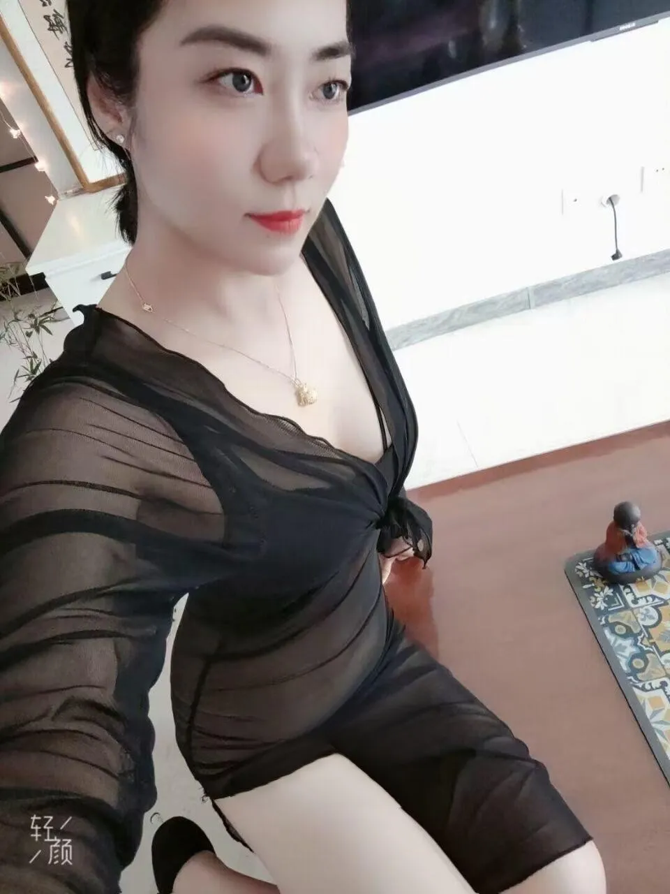 身材苗条的风骚少妇