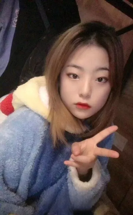 白云雯雯