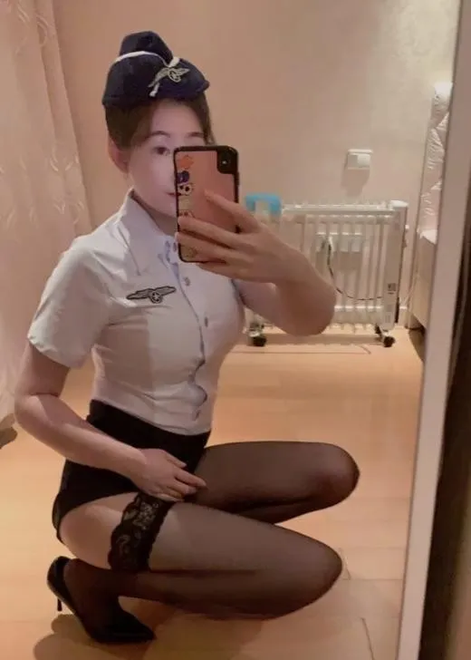 苗条小少妇古香