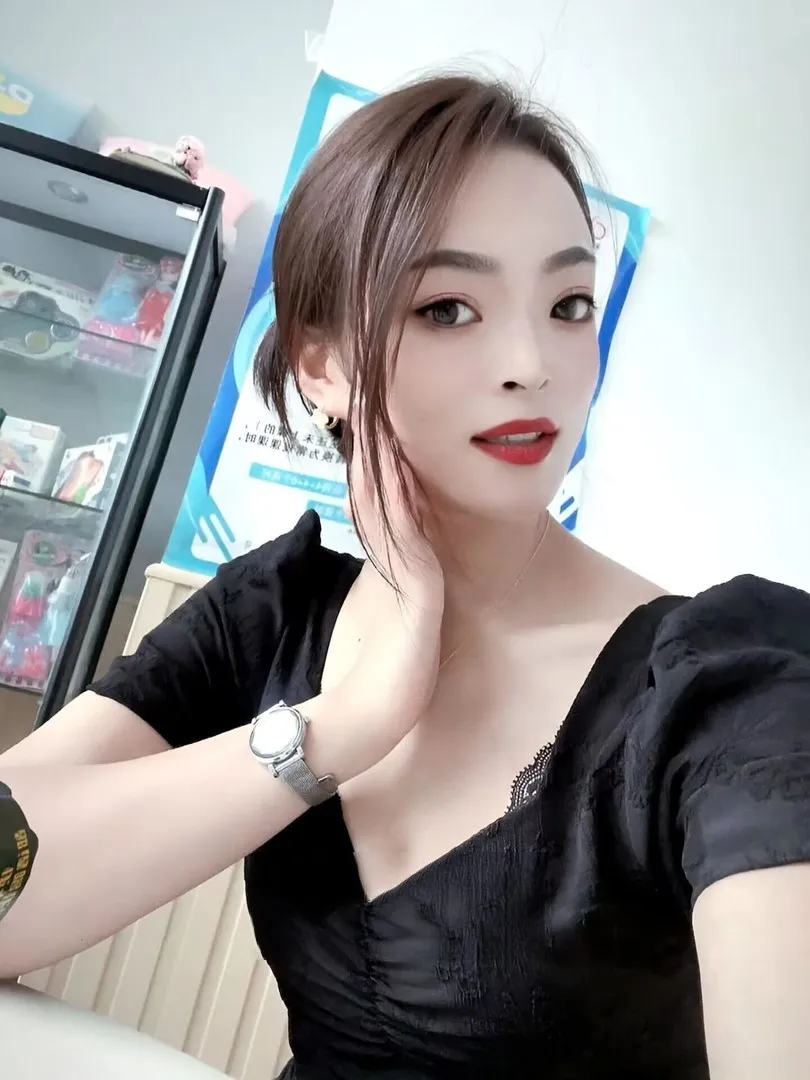 肤白活好女老师优优