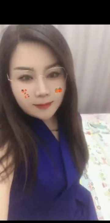 丰满熟女性感姐姐
