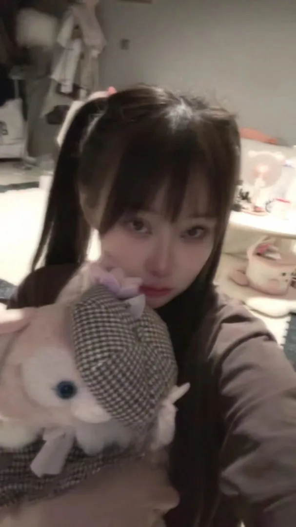 普陀欣琪 微坦骚货嫩妹