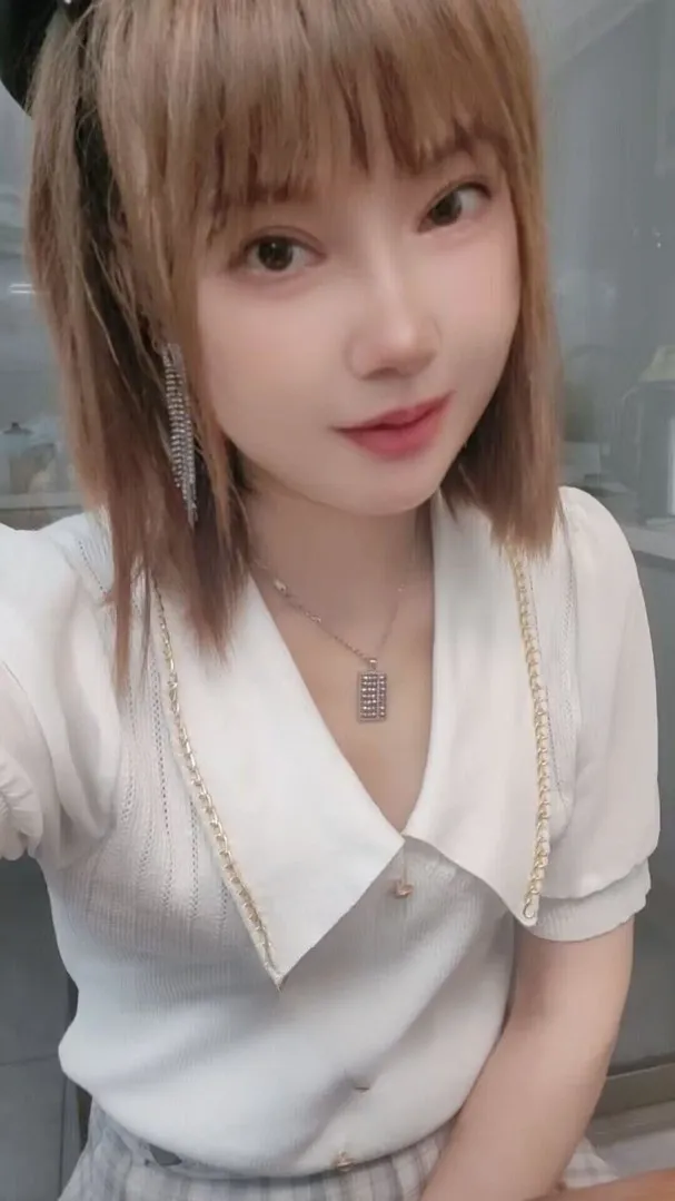 闷骚长腿小姐姐