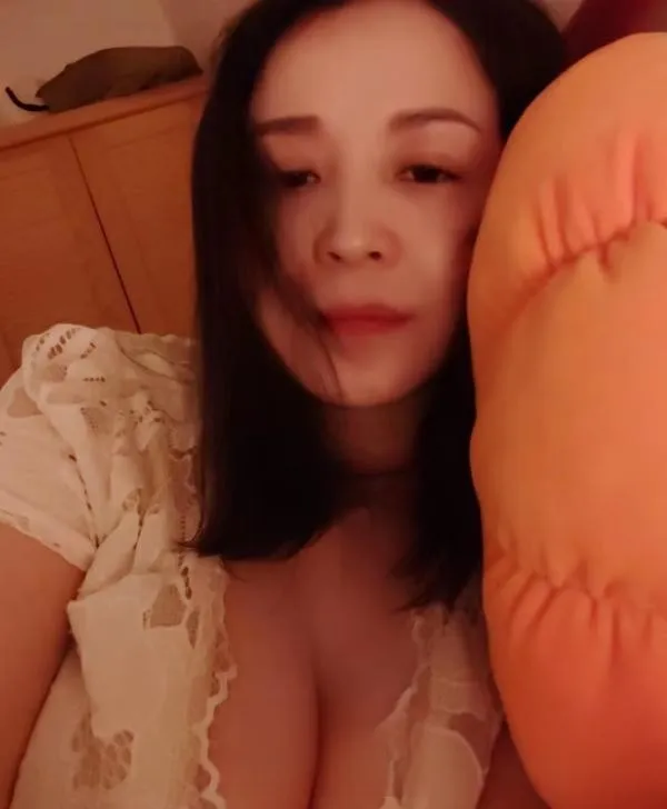 巨乳姐姐服务好