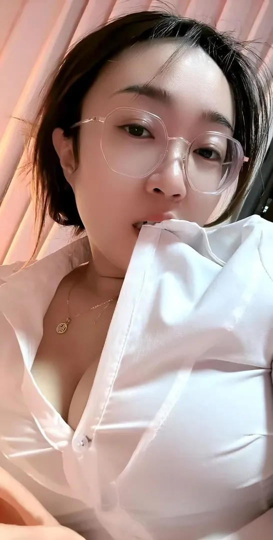 余杭风骚骚逼小少妇