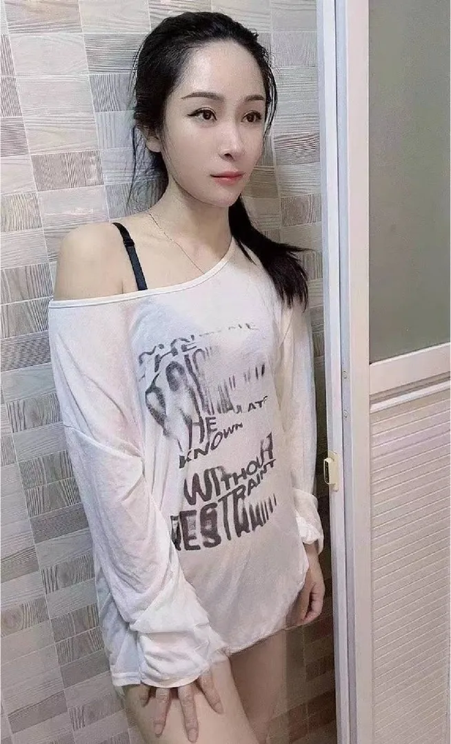 风骚妹子口活了得