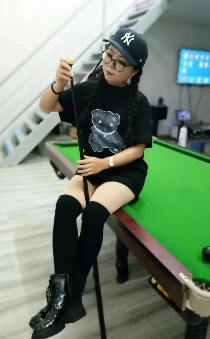 津南娇小少妇