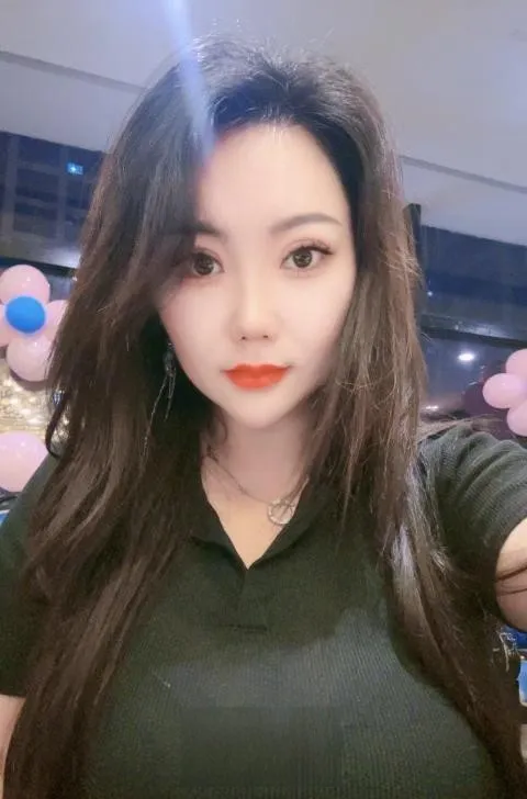 大胸的少妇