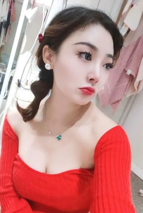 巨乳少妇