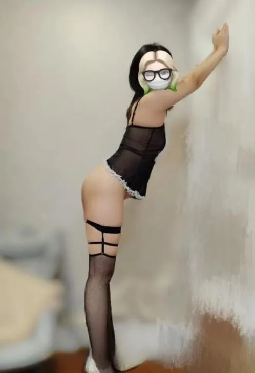 大屁股丝袜老师