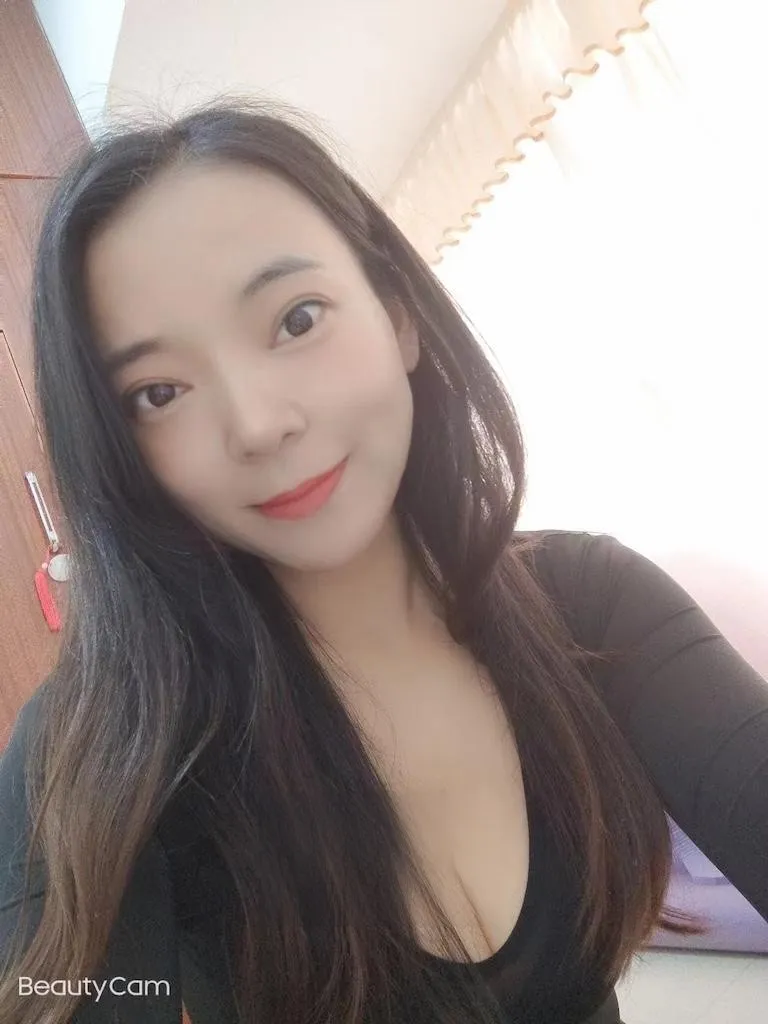 瑜伽老师叶子