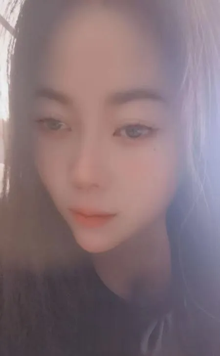 体验制服琦儿