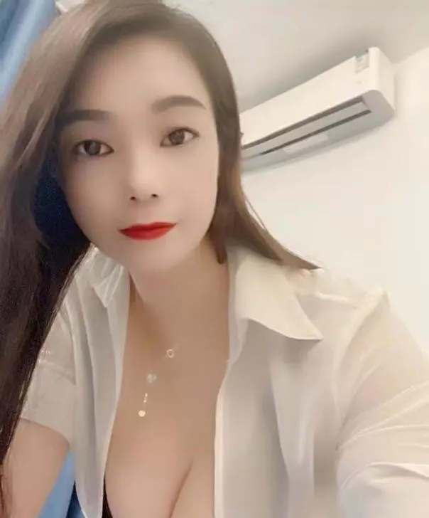 性感大胸少妇