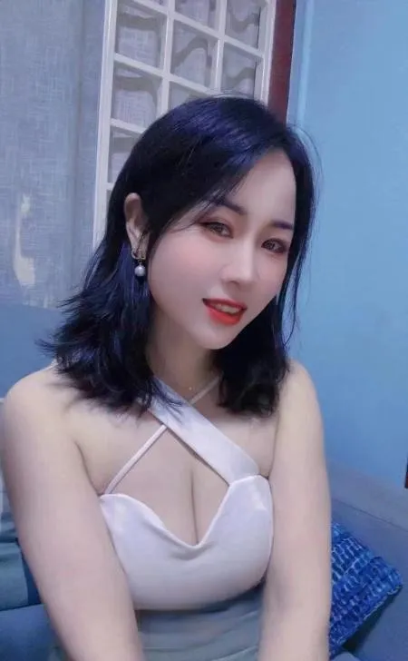 肉臀梓汐