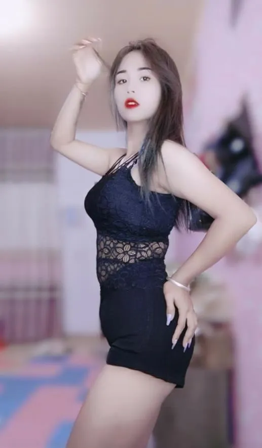 拱墅性感小母狗依依