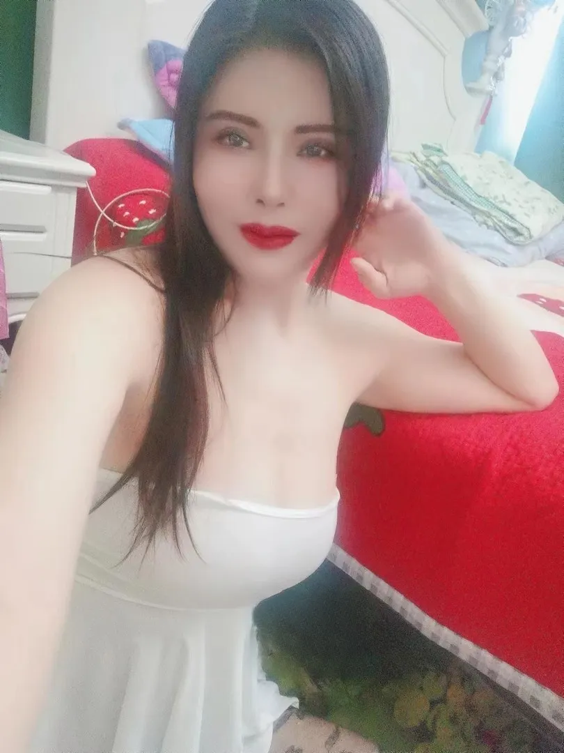 通站路风骚少妇会夹人