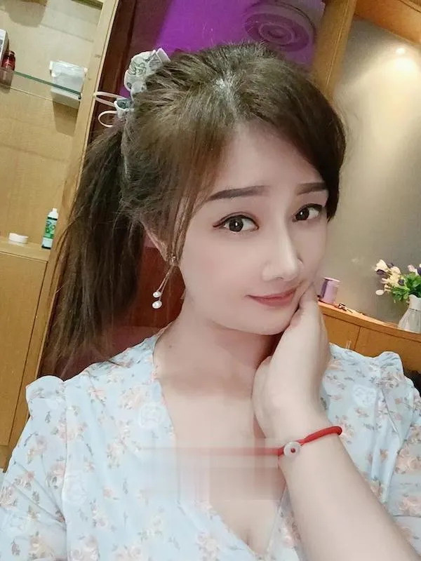 红牌老师玲玲