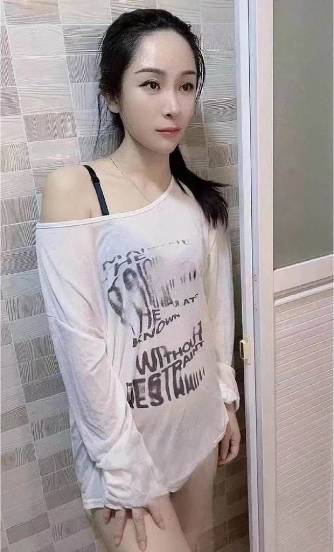 倒立吹箫达人婷婷