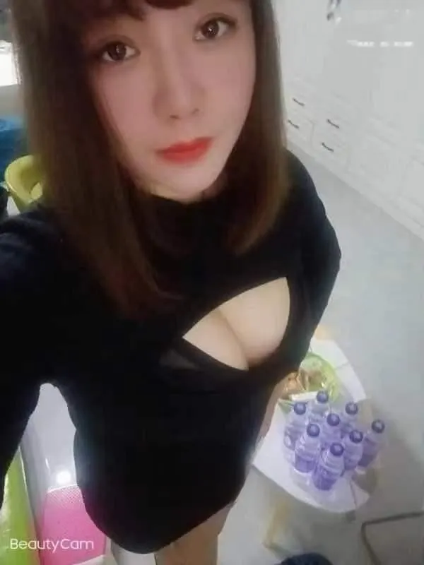 坛子口风骚温柔大奶兼职