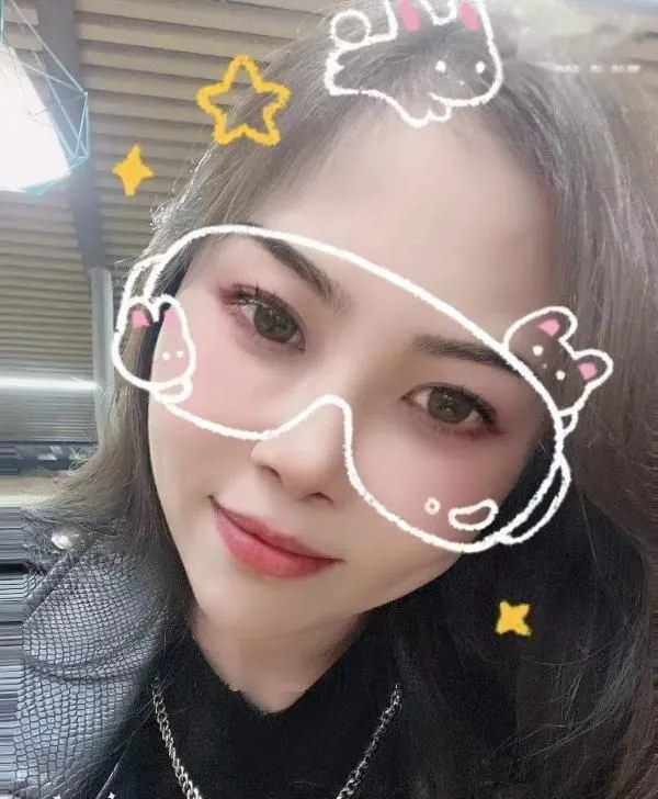 奥韵康城点烟小嫂子