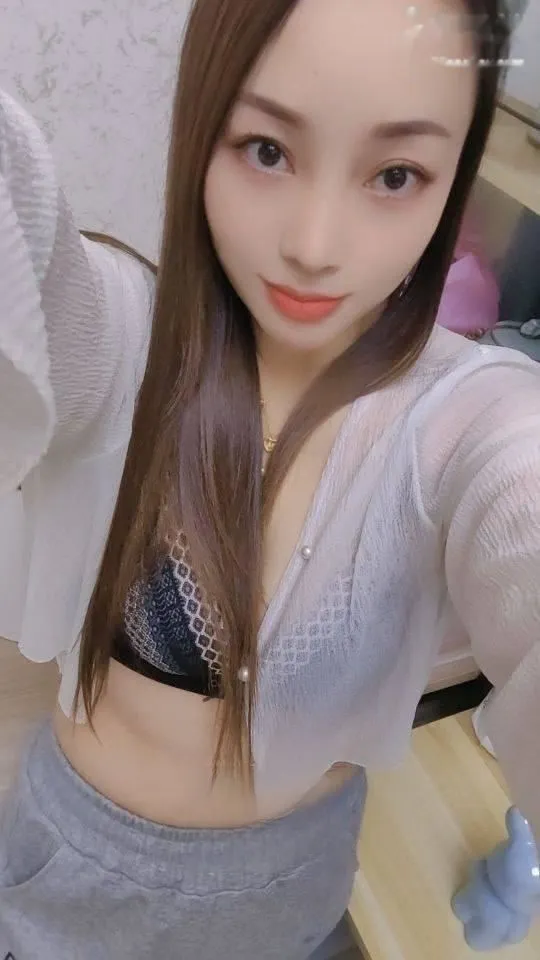 小店制服服务型露露