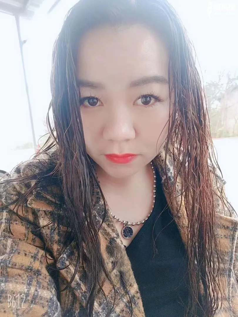 观澜大奶玲玲