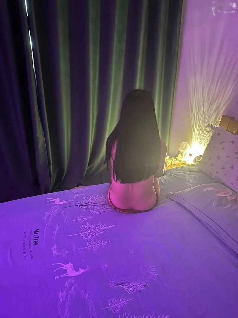 娇小玲珑少妇
