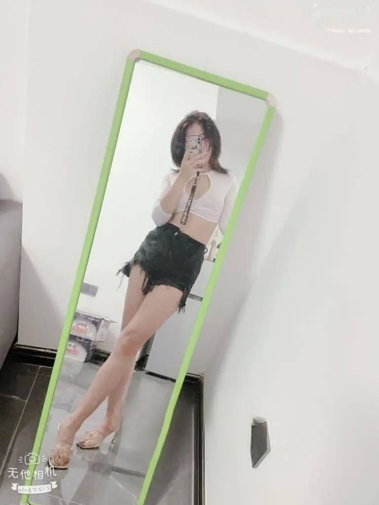 南山潮喷骚女洁儿妹
